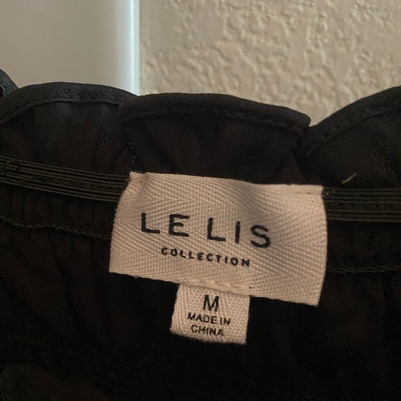 Cute Black Long-Sleeve Blouse - Picture 4 of 5